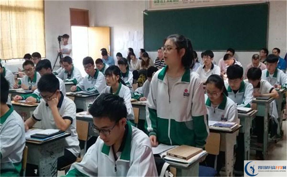 温江二中的分数线大概是多少？