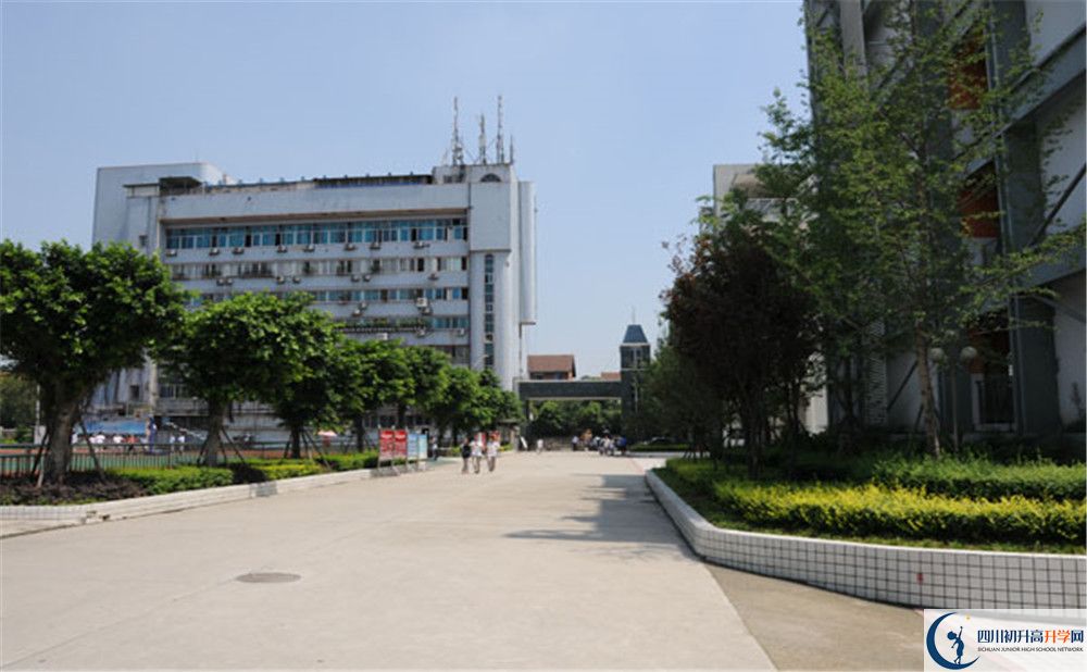 成都铁路中学2020年外地招生考试时间是多久？