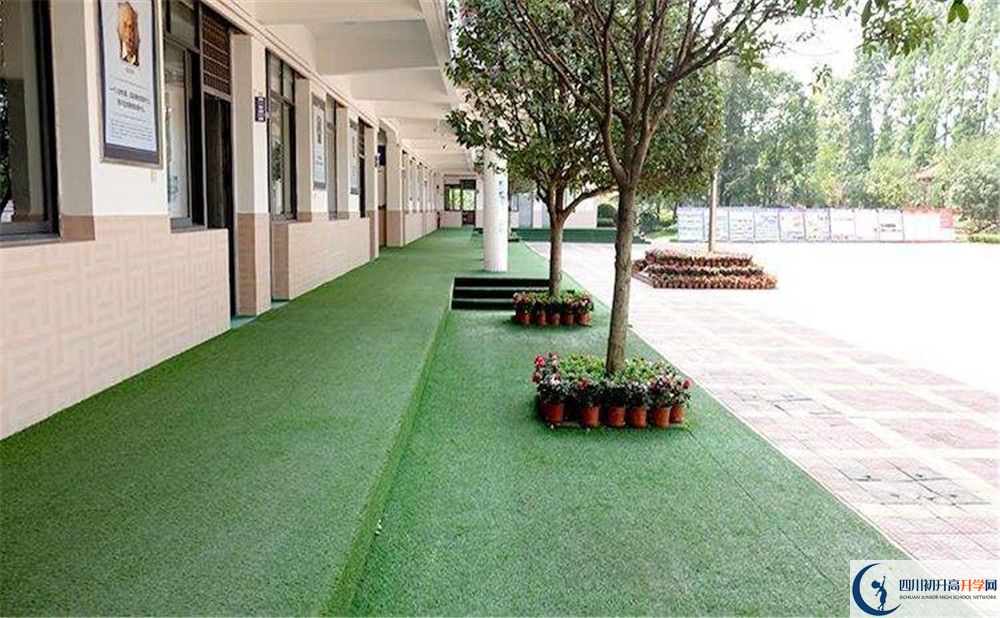 都江堰玉垒学校住宿费用是多少？
