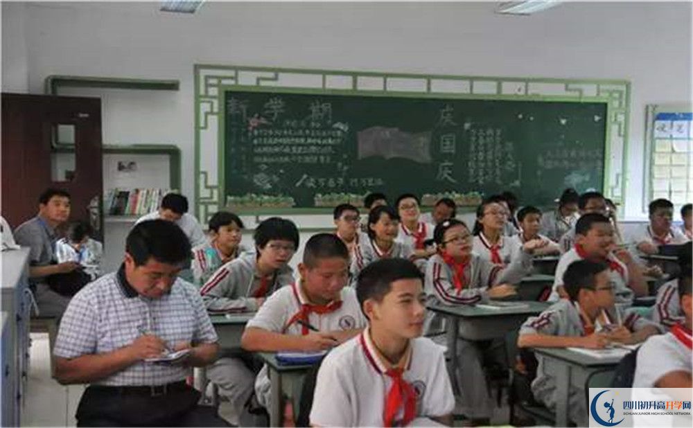 石室联合中学蜀华分校高中住宿怎么样？