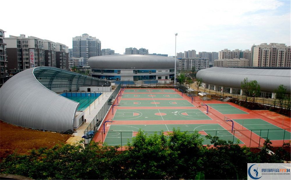 简阳中学住宿费用是多少？