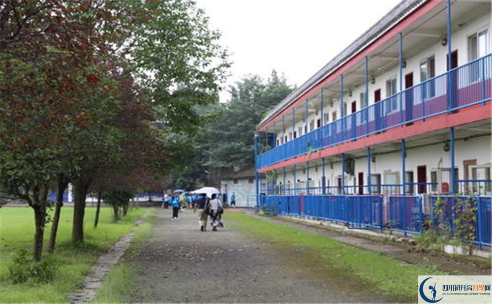 光亚学校是私立还是公立学校？