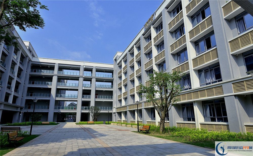 成都市第四十九中学2020年高三文综测试题难吗？