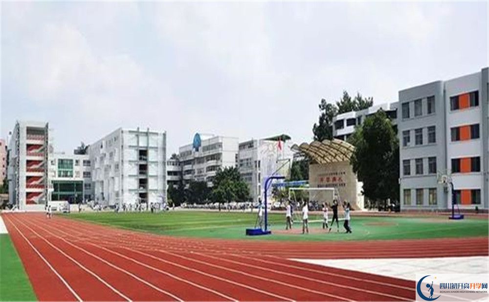成都铁路中学2020年高三文综测试题难吗？