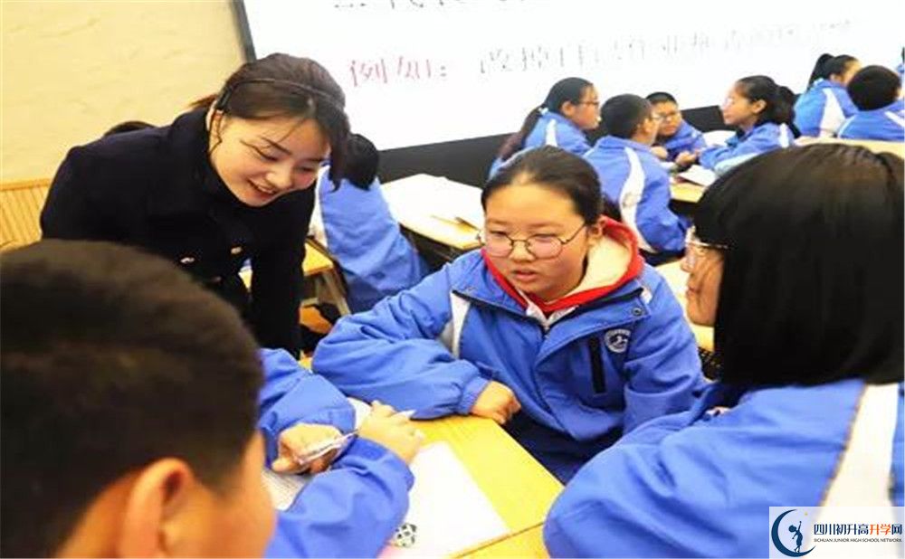 金牛中学是重点中学吗？