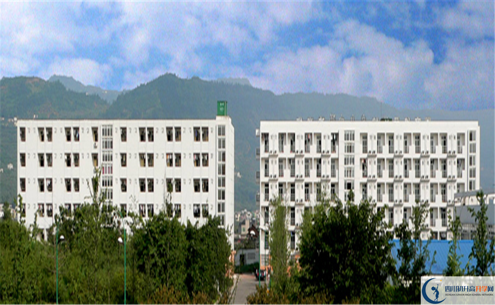 2020年成都市龙泉中学军训时间安排在哪看？